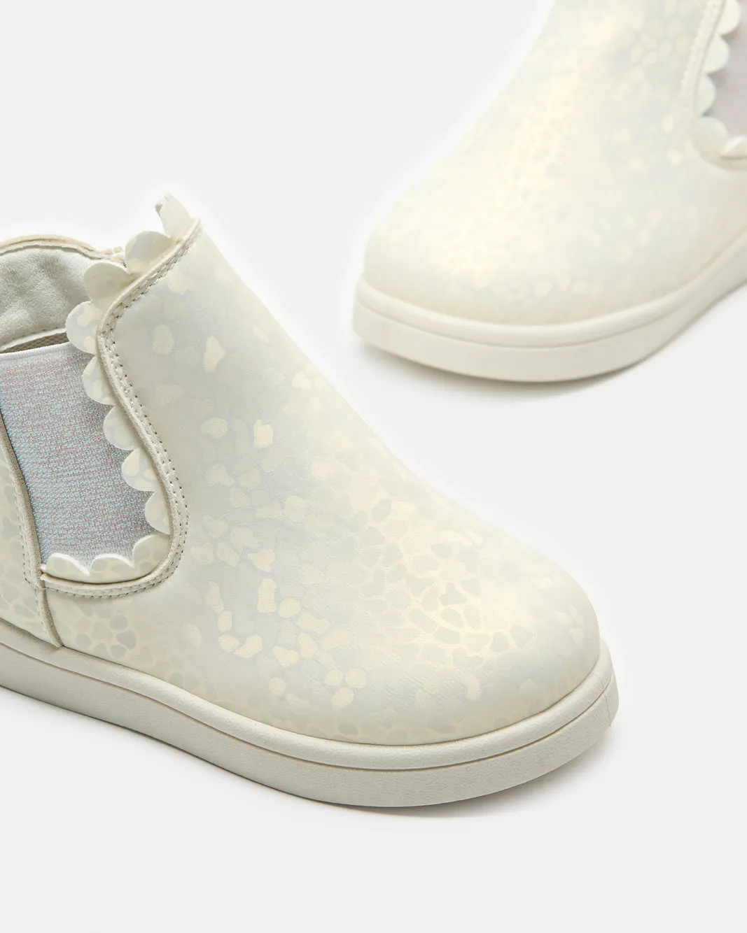 Girls White Textured Boot sold by Redtag product image thumbnail 3