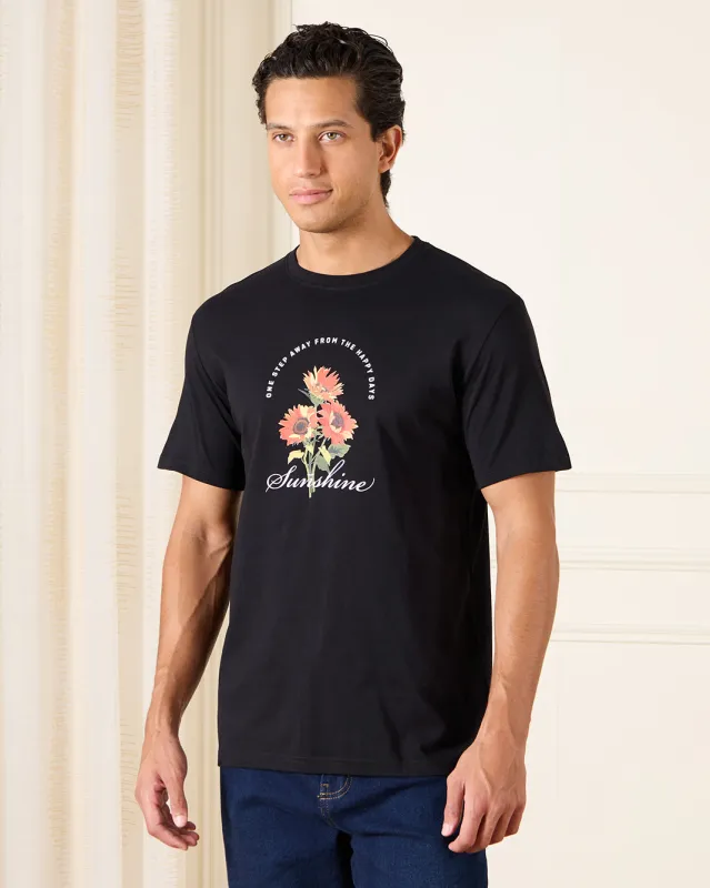 Men Black Basic Graphic T-Shirt sold by Redtag