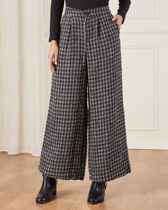 Women Black Checkered Wide Leg Trousers sold by Redtag