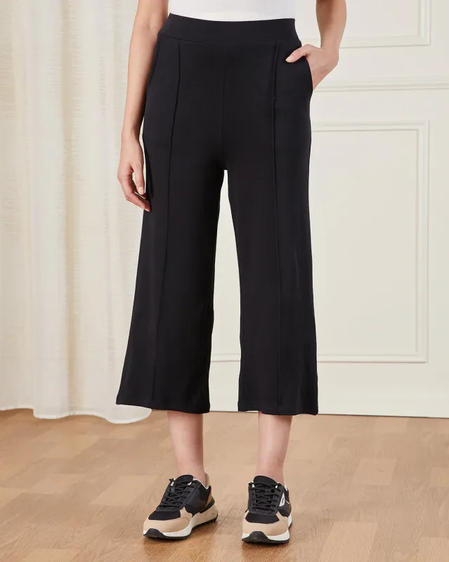 Women Black Cropped Leggings sold by Redtag