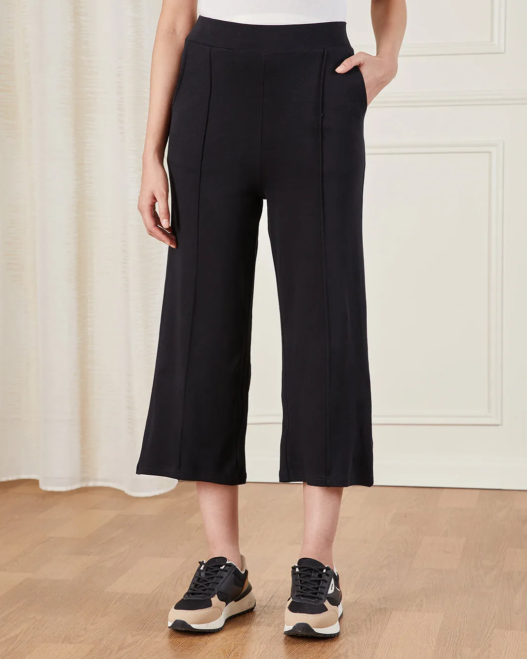 Women Black Cropped Leggings sold by Redtag