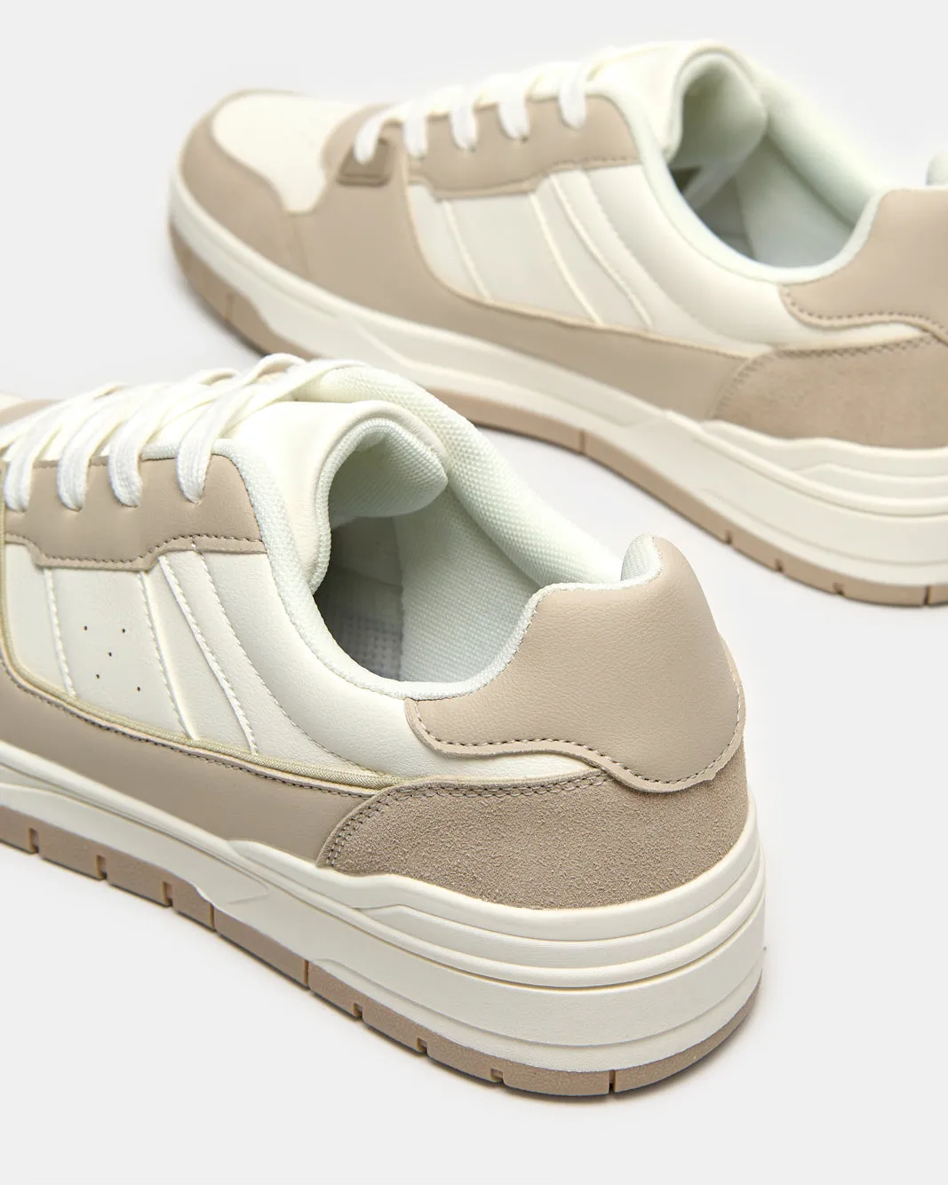 Men White And Brown Material Block Skate Shoes sold by Redtag product image thumbnail 4