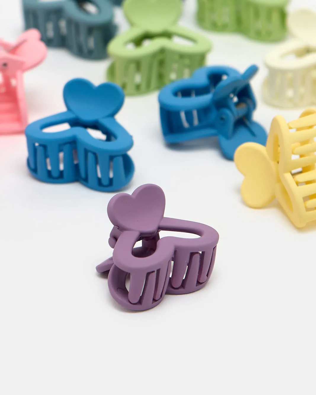 Women Assorted Hair Clip Set (Pack of 15) sold by Redtag product image thumbnail 2