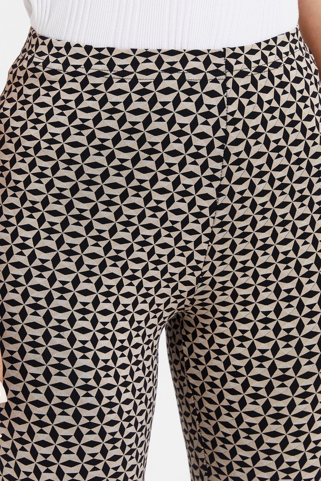 Women Beige And Black Printed Leggings sold by Redtag product image thumbnail 4