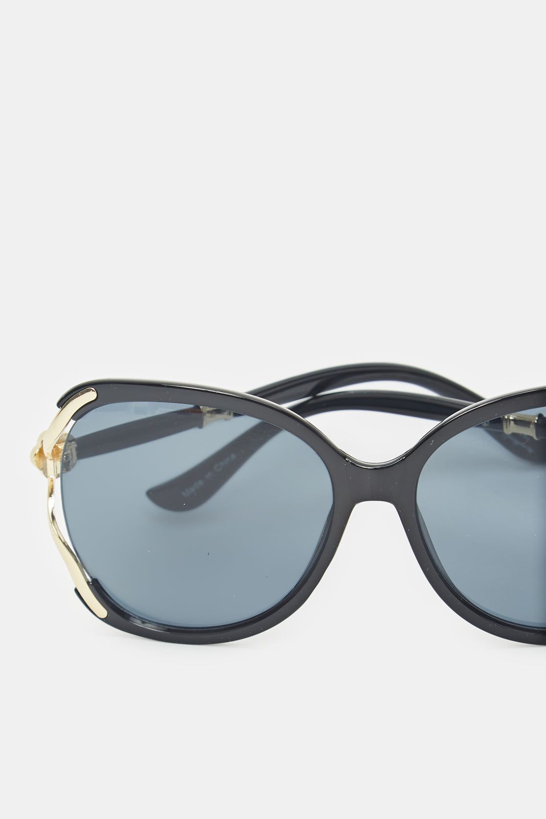 Women Black Embellished Oversized Sunglasses sold by Redtag product image thumbnail 4