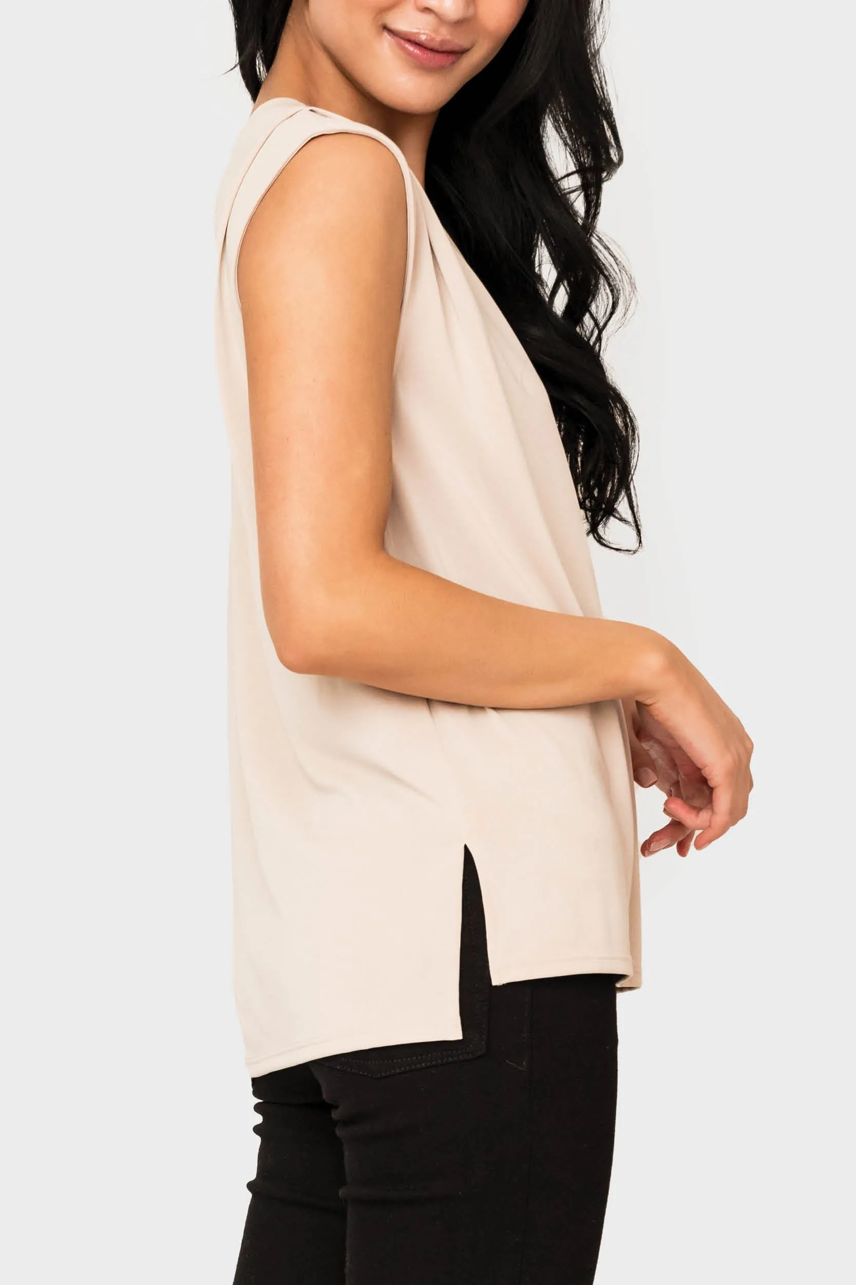 The Favorite Luxe Essentials V-Neck Tee sold by Gibsonlook product image thumbnail 2