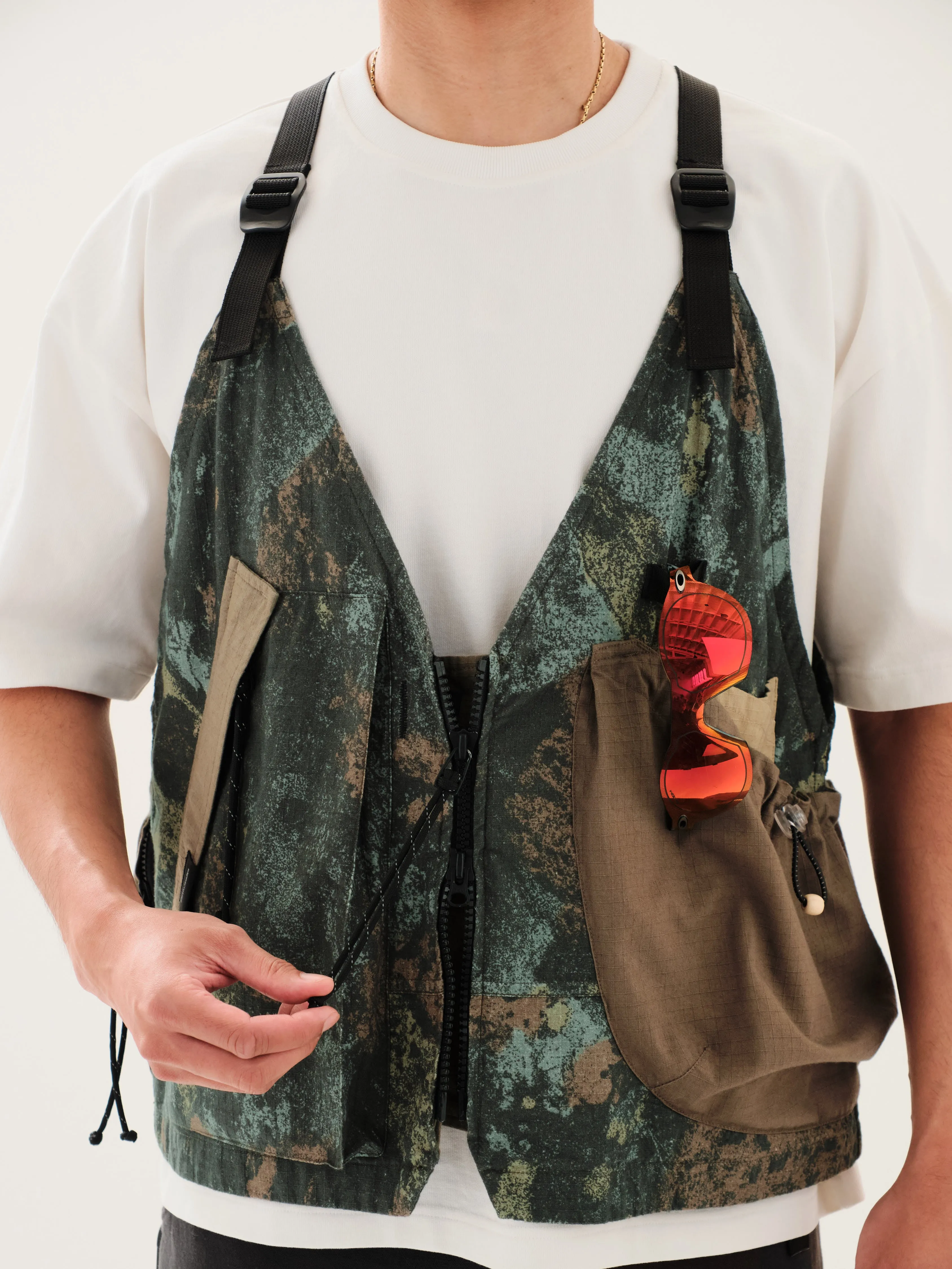 SU-102 Utility Vest sold by Earth Studies product image thumbnail 5