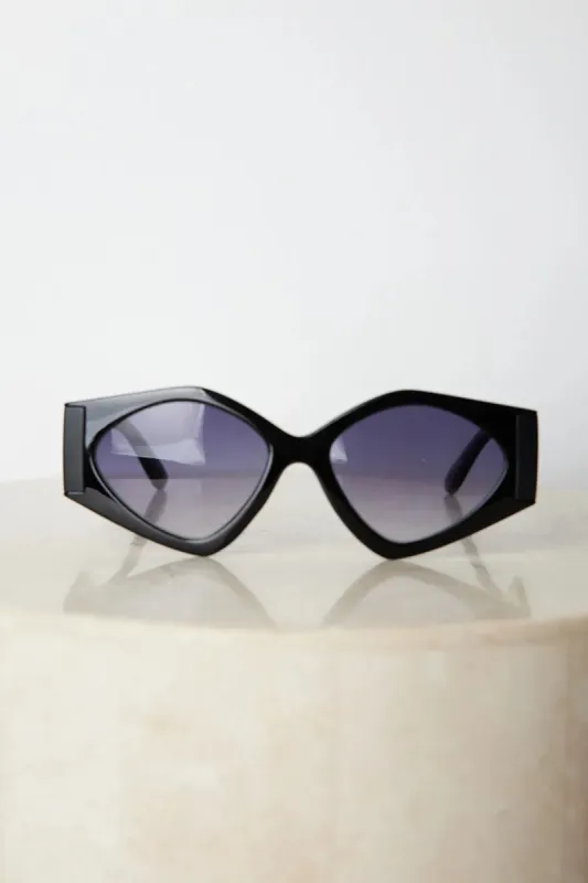 Alyssa | Black made by Esther & Co