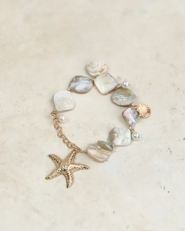 Verly Shell Bracelet - Gold sold by Esther & Co