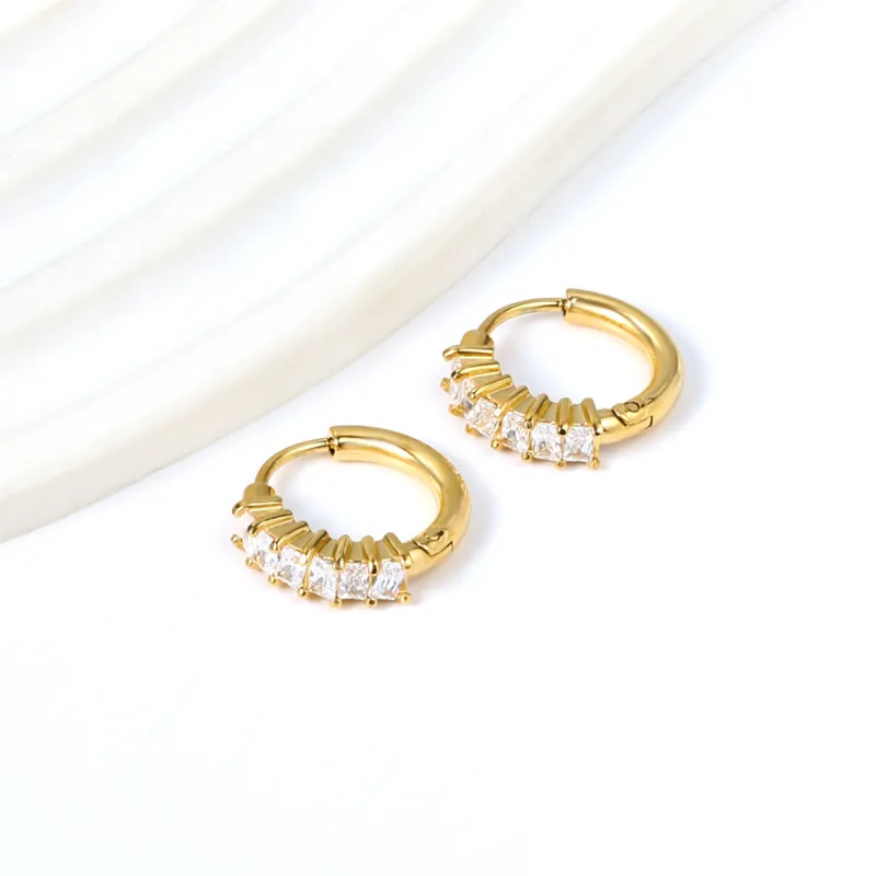 Gwynne Earrings - Gold made by Esther & Co