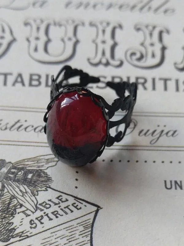 Gothic Vampire Eye Ring made by Scarlet Darkness