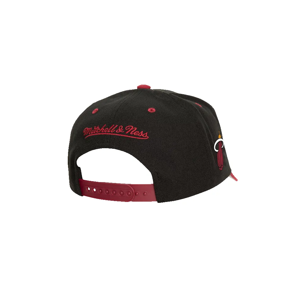 Mitchell & Ness Miami HEAT Sweep Pro Snapback sold by Miami Heat Store product image thumbnail 2