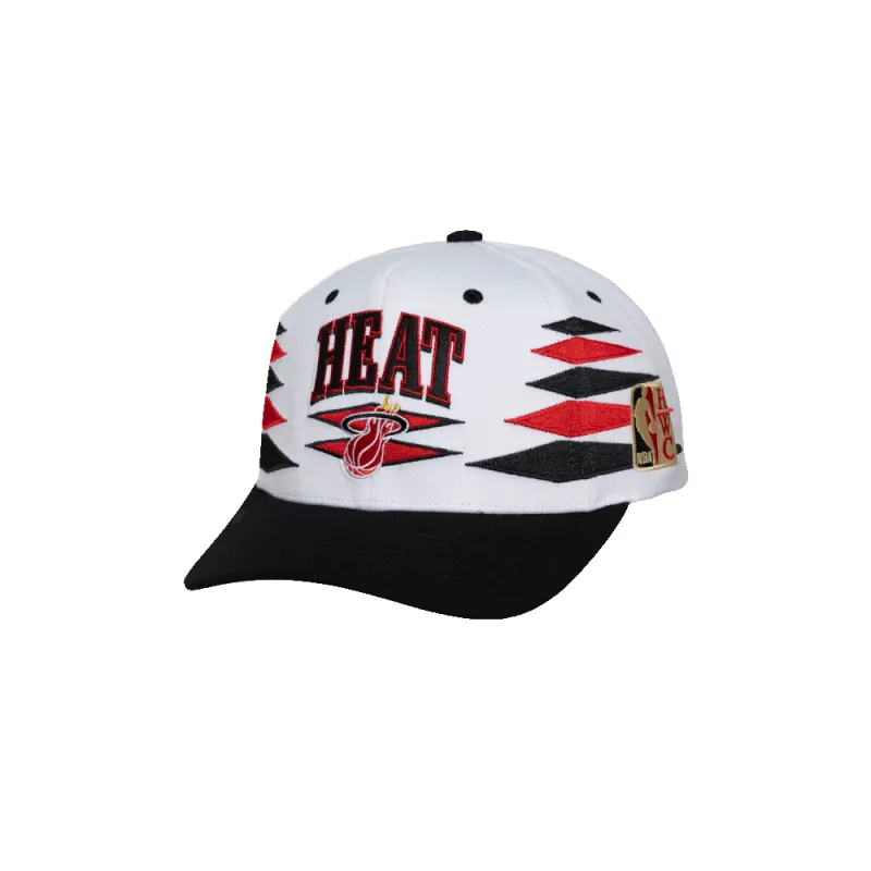 Mitchell & Ness Miami HEAT Diamond Cut Snapback made by Mitchell & Ness