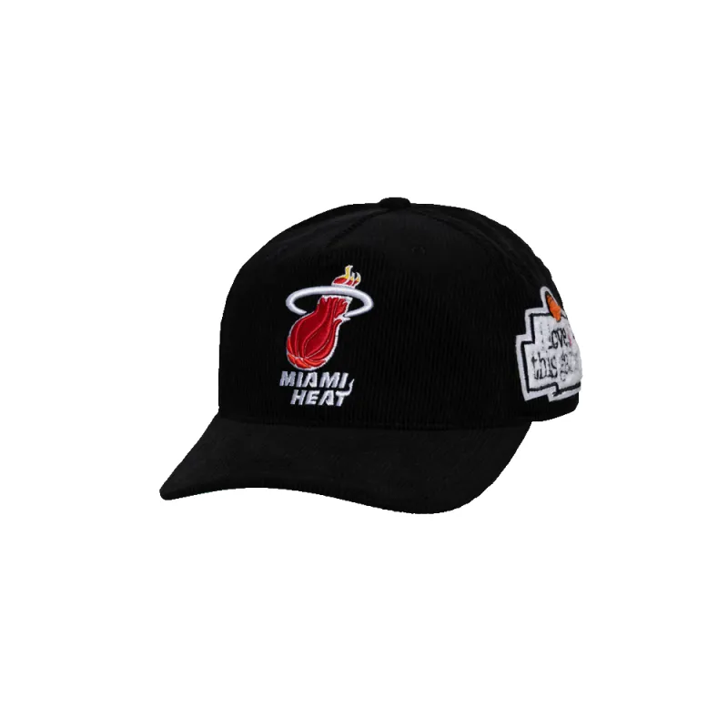 Mitchell & Ness Miami HEAT 'I Love This Game' Snapback made by Mitchell & Ness