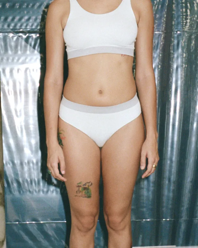 Fine Seamless Bell Pants sold by Baserange