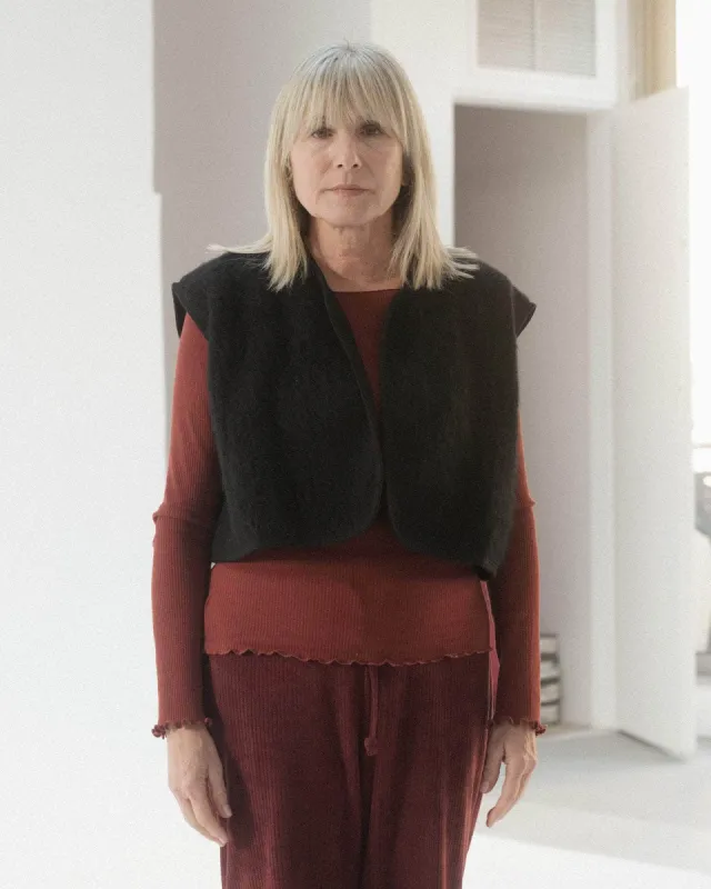 Capas Vest sold by Baserange