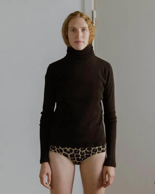 Turtleneck sold by Baserange