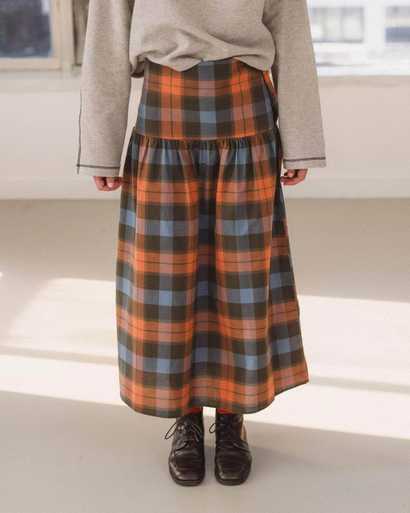Garlin Skirt sold by Baserange product image thumbnail 5