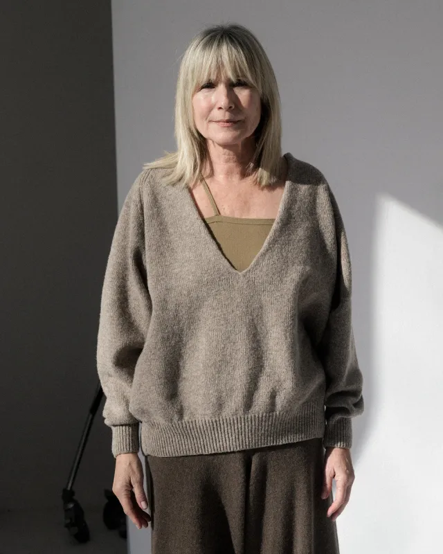 Soar V Neck made by Baserange