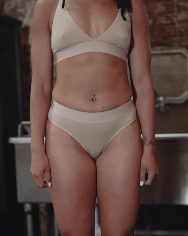 Elastic Bell Pants sold by Baserange