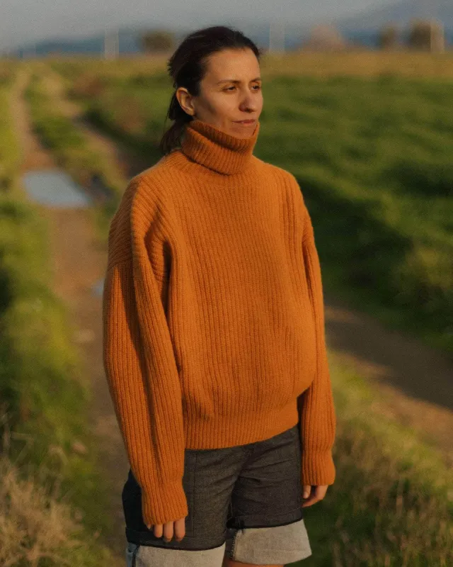 Mea Turtleneck sold by Baserange