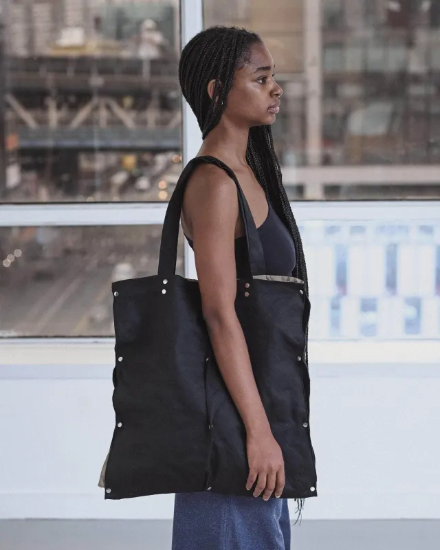 Clavo Bag sold by Baserange