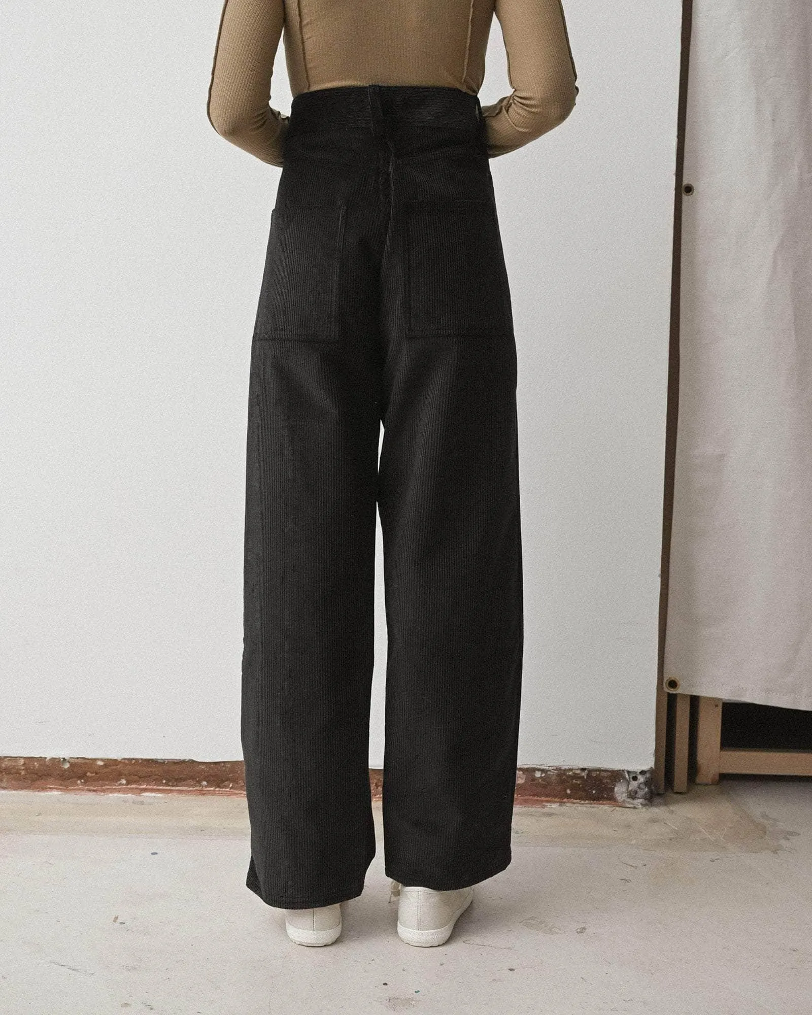 Indre Pants sold by Baserange product image thumbnail 5