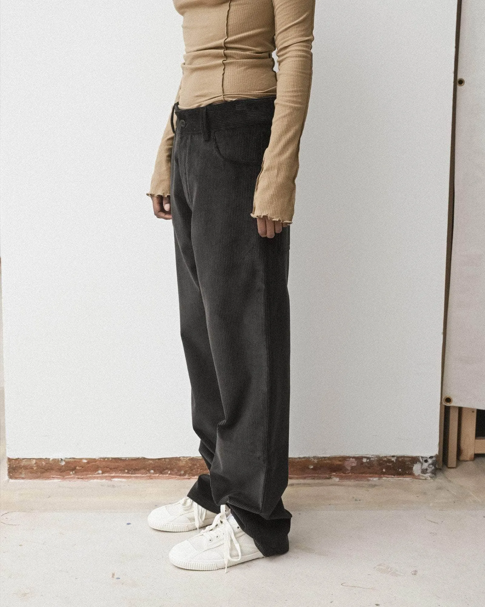 Indre Pants sold by Baserange product image thumbnail 3