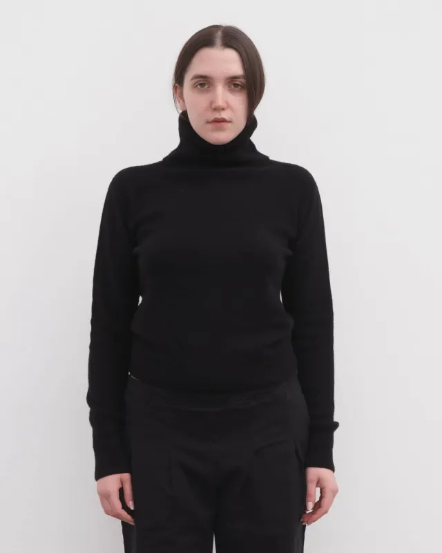Tier Turtleneck made by Baserange