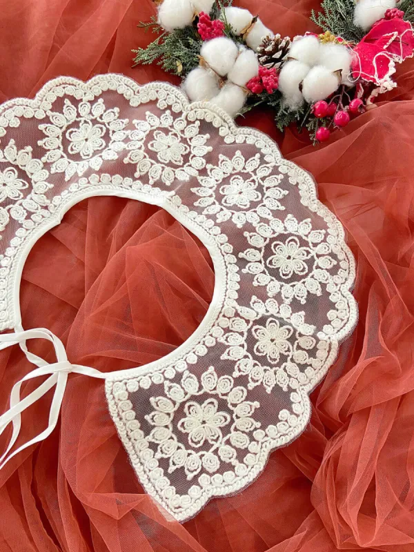 Alba White Detachable Collar sold by Simple Retro
