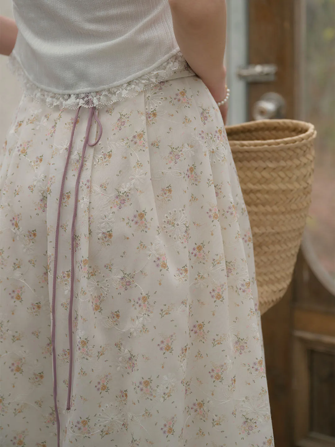 Giselle Floral Embroidered Print Contrast Lace Skirt sold by Simple Retro product image thumbnail 5