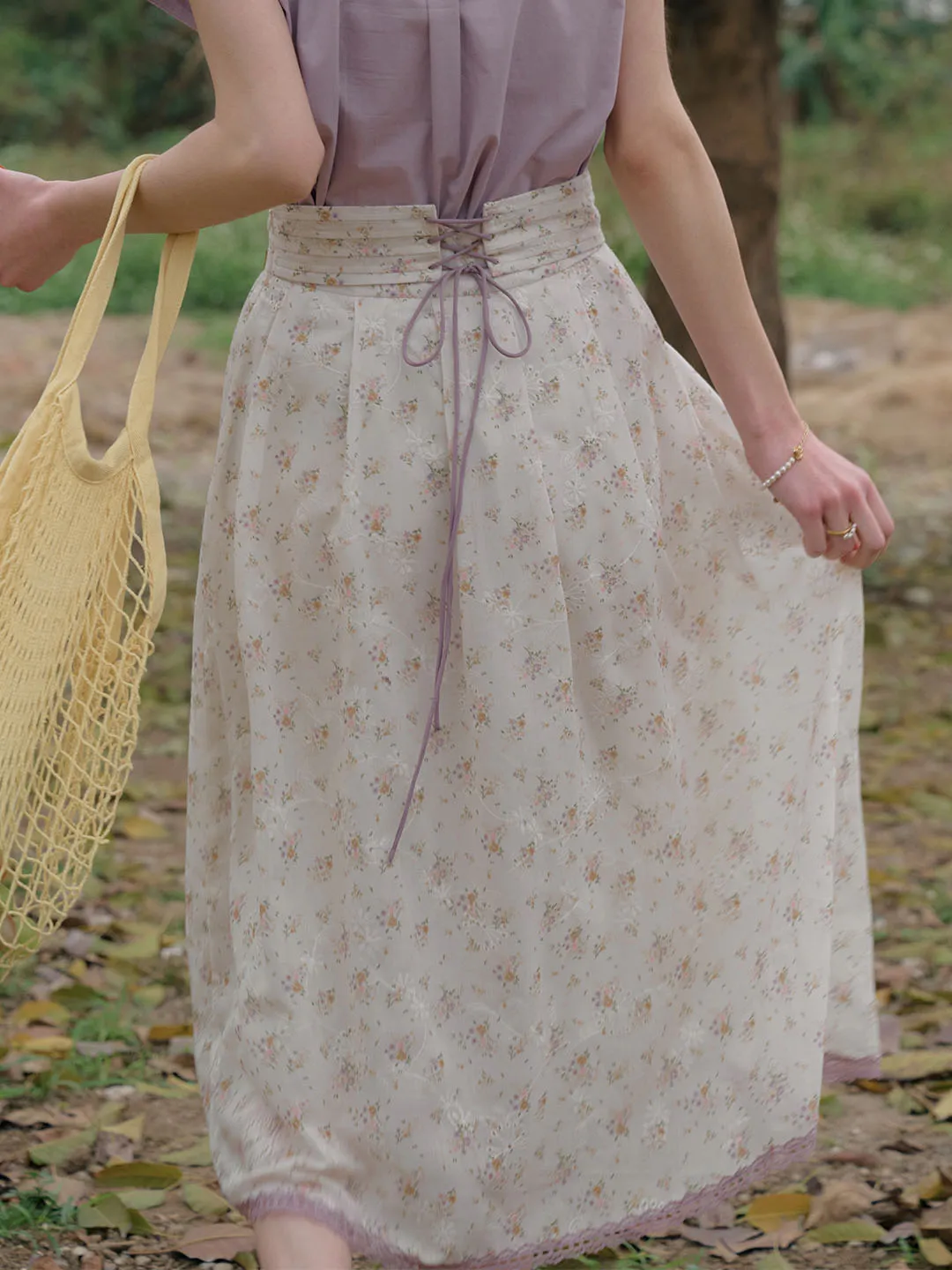 Giselle Floral Embroidered Print Contrast Lace Skirt sold by Simple Retro product image thumbnail 2