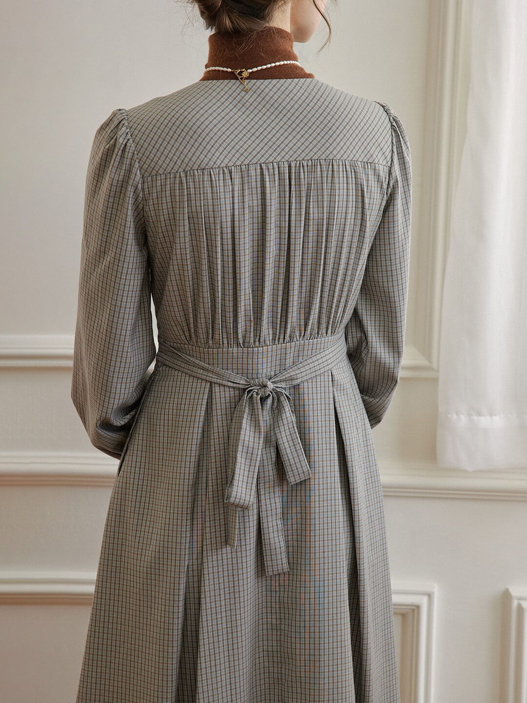 (Clearance) Maria V-neck Grey Checked Dress sold by Simple Retro product image thumbnail 5
