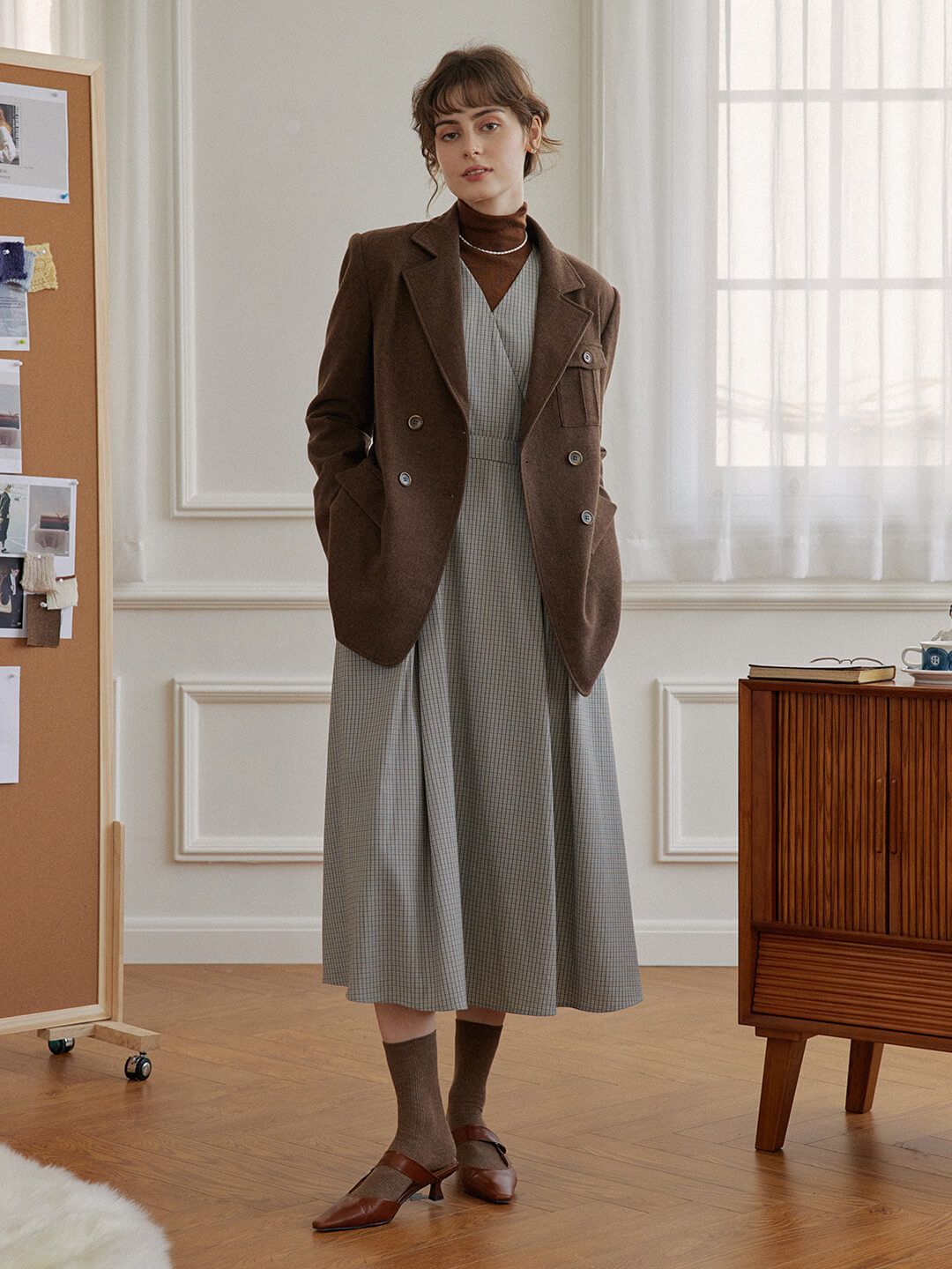 (Clearance) Maria V-neck Grey Checked Dress sold by Simple Retro product image thumbnail 6