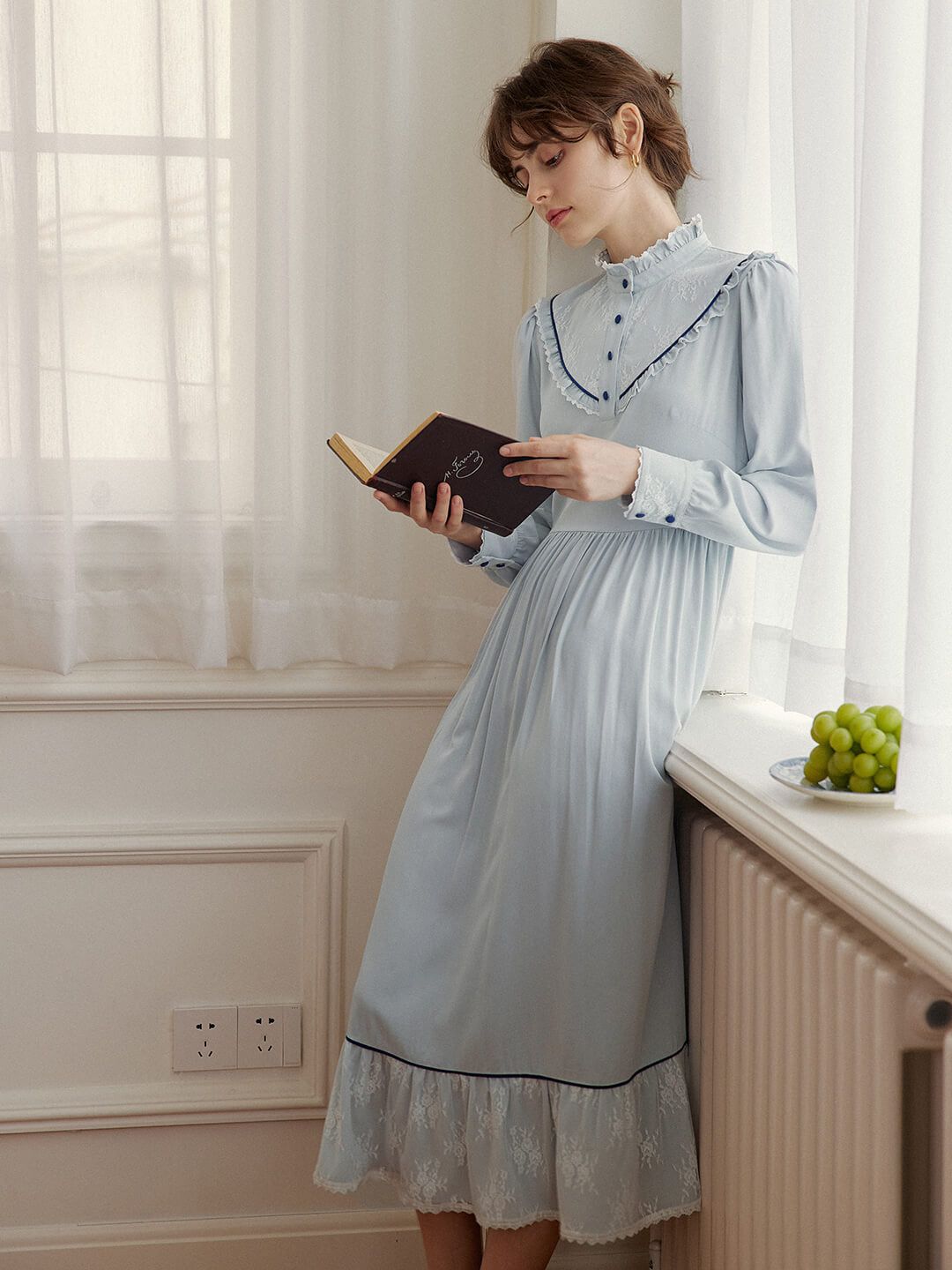 chinese dress ladies White Midi Dress Gathered Bust Lace Trim