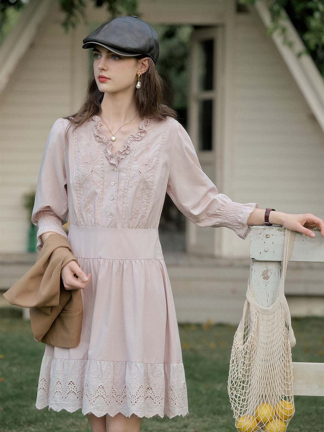 Daniela Lace Patchwork V-neck Lantern Sleeve Dress sold by Simple Retro product image thumbnail 4