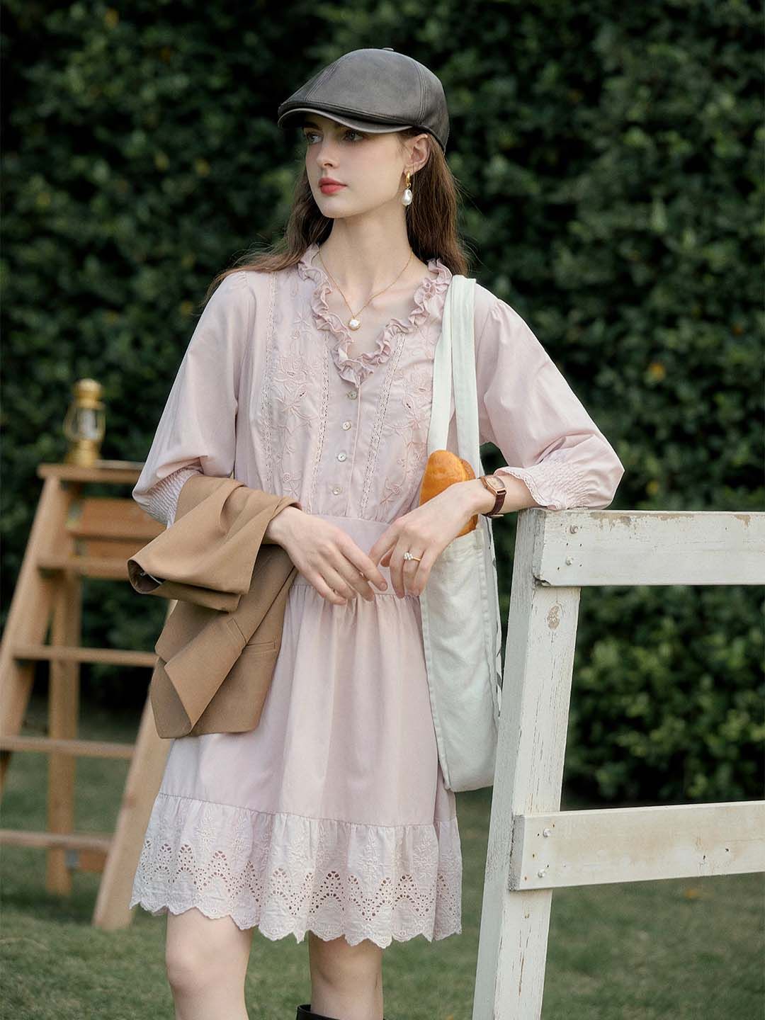 Daniela Lace Patchwork V-neck Lantern Sleeve Dress sold by Simple Retro product image thumbnail 3