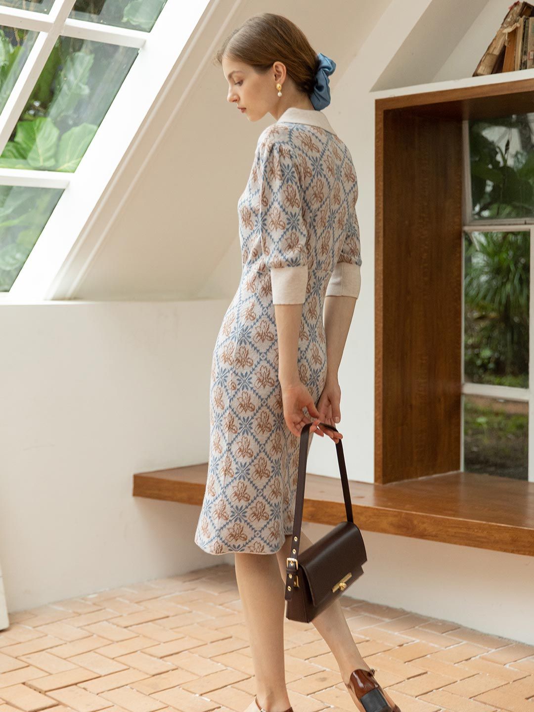 Ariana Floral Patterned Light Beige Midi Knitted Dress sold by Simple Retro product image thumbnail 4