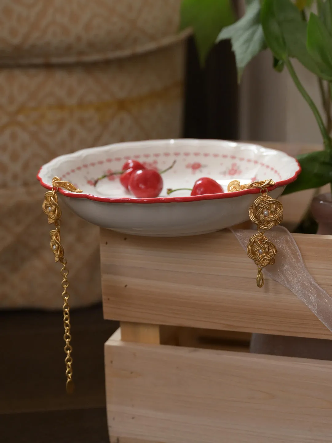 Macaron Retro Gold Necklace sold by Simple Retro product image thumbnail 4