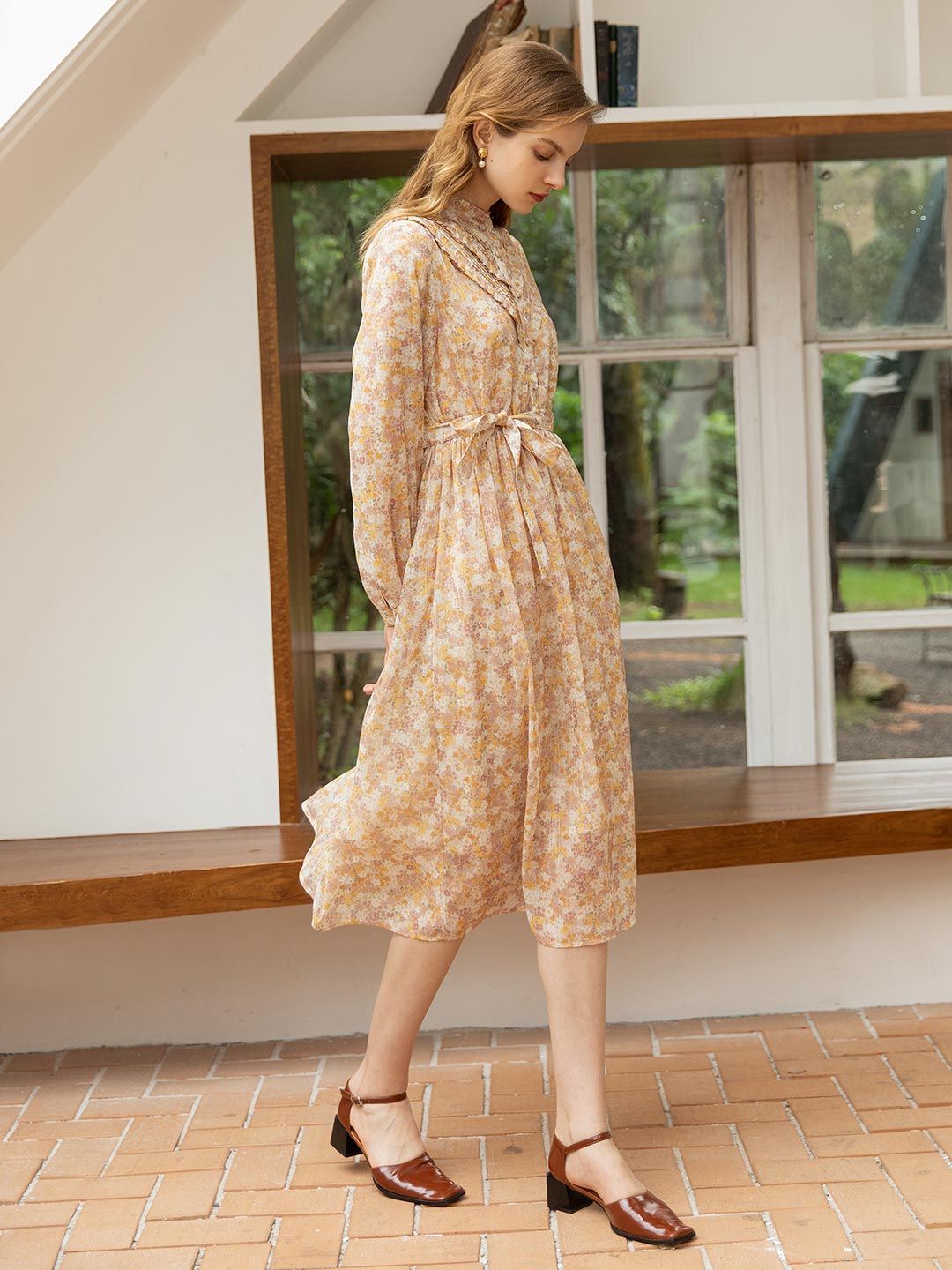 Elsie Chiffon Floral Printed Midi Dress sold by Simple Retro product image thumbnail 2