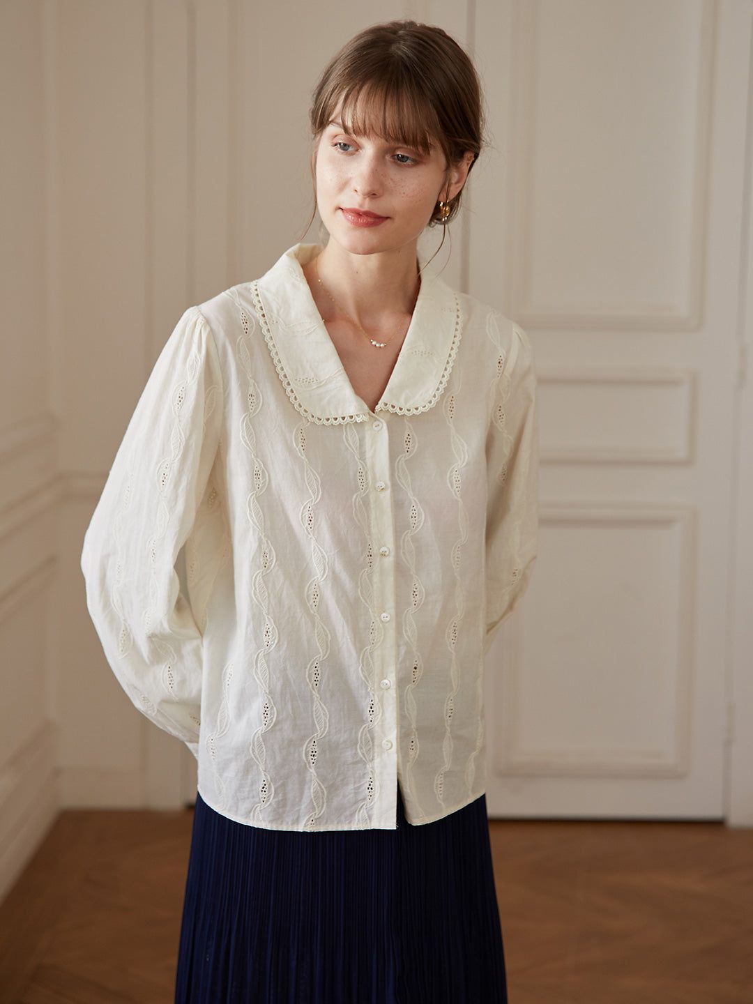 Victoria 100% Cotton Peter Pan Collar Shirt sold by Simple Retro product image thumbnail 4