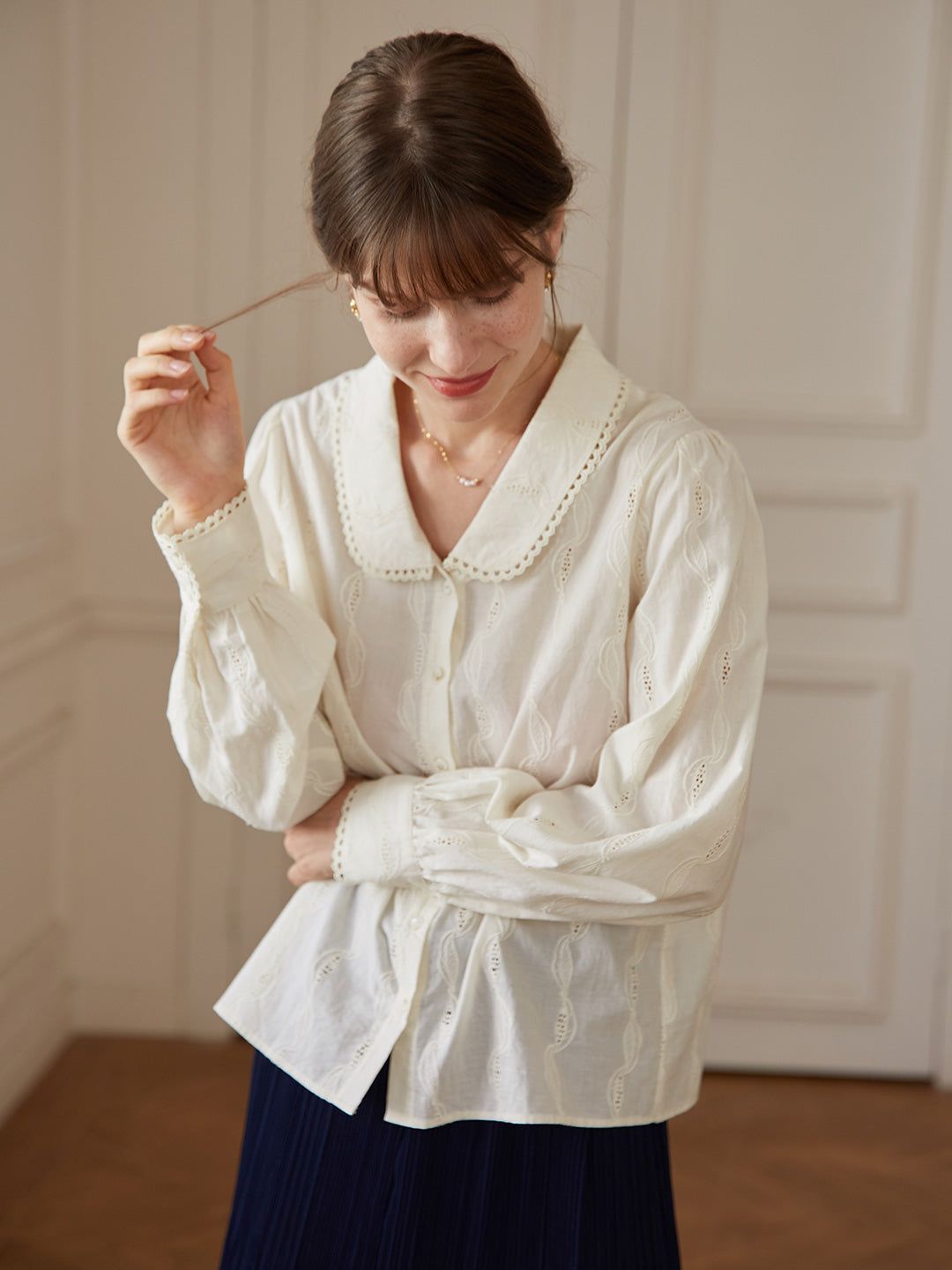 Victoria 100% Cotton Peter Pan Collar Shirt sold by Simple Retro product image thumbnail 3