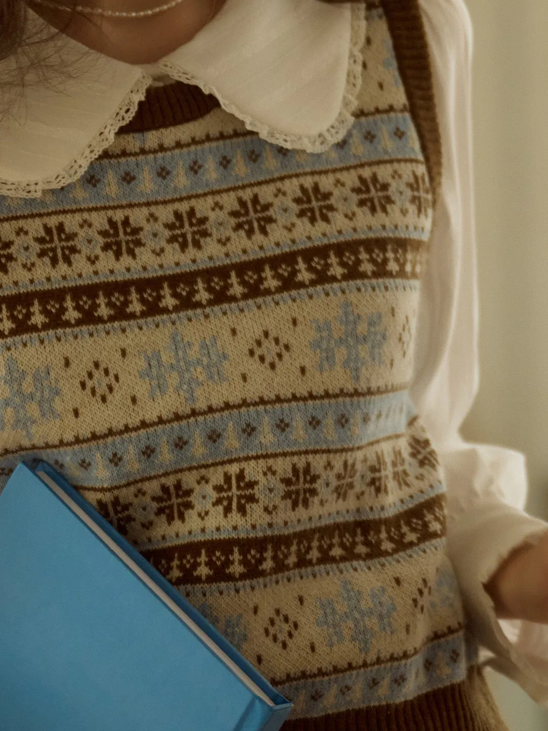 Emerald SR Exclusive Design Snowflake Jacquard Fair Isle Crew Neck Sweater Vest sold by Simple Retro product image thumbnail 2