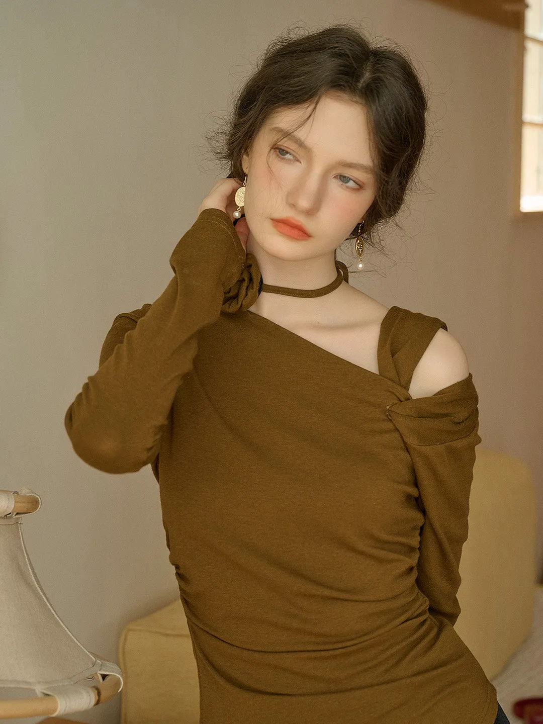 Paulina Tailored Off-Shoulder Knotted Top (with Rose Choker) sold by Simple Retro product image thumbnail 5