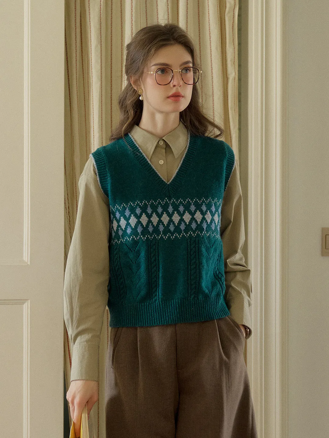 Janiyah Vintage Fair Isle V-Neck Ribbed Jacquard Wool Knit Vest sold by Simple Retro product image thumbnail 5