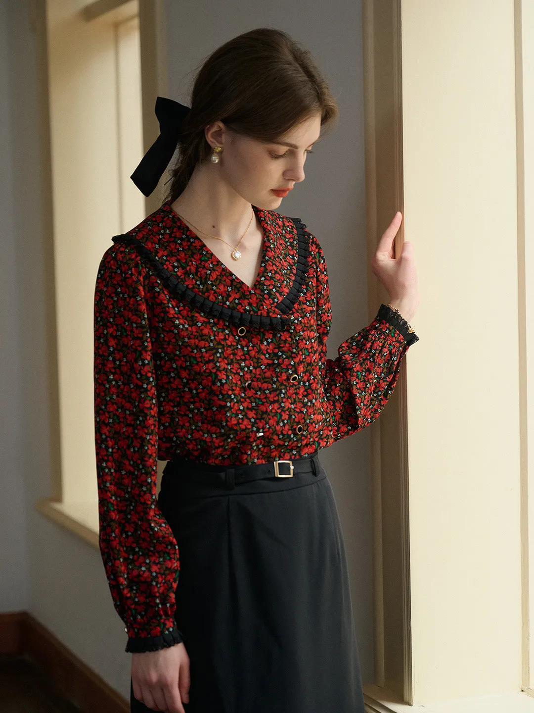 【Final Sale】Indy Notched Lapel Contrasting Floral Blouse sold by Simple Retro product image thumbnail 4