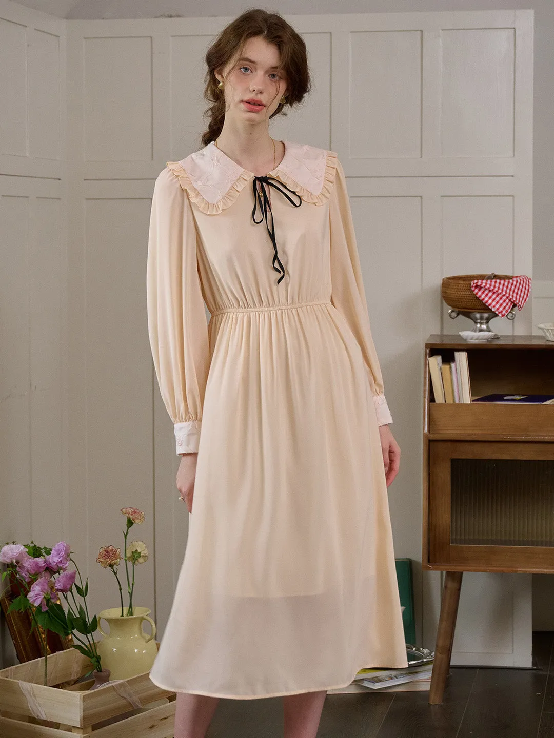 【Final Sale】Keily Doll Collar Contrasting Lace-up Pleated Dress sold by Simple Retro product image thumbnail 3