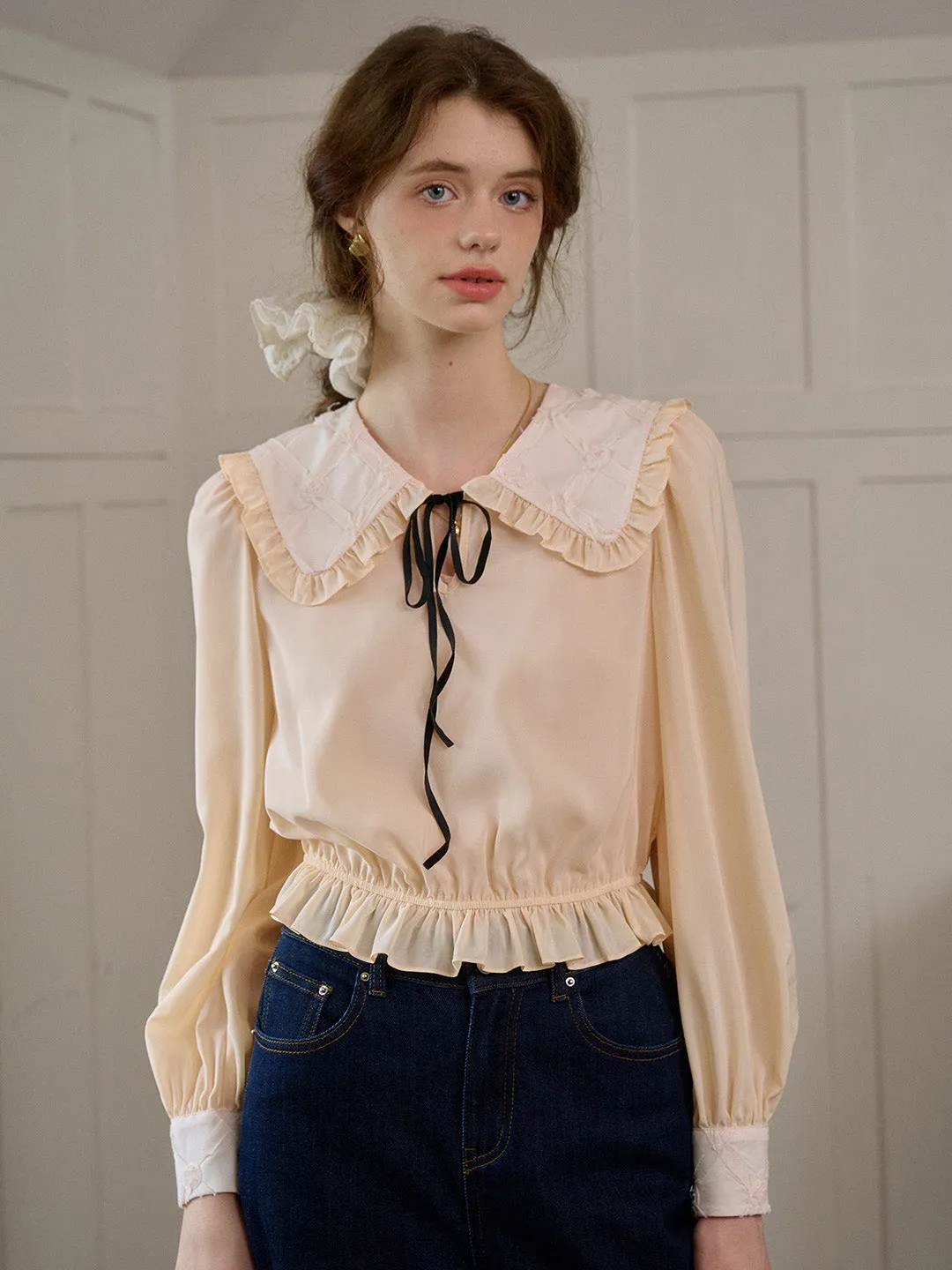 【Final Sale】Jolie Doll Collar Contrasting Lace-up Pleated Blouse sold by Simple Retro product image thumbnail 3