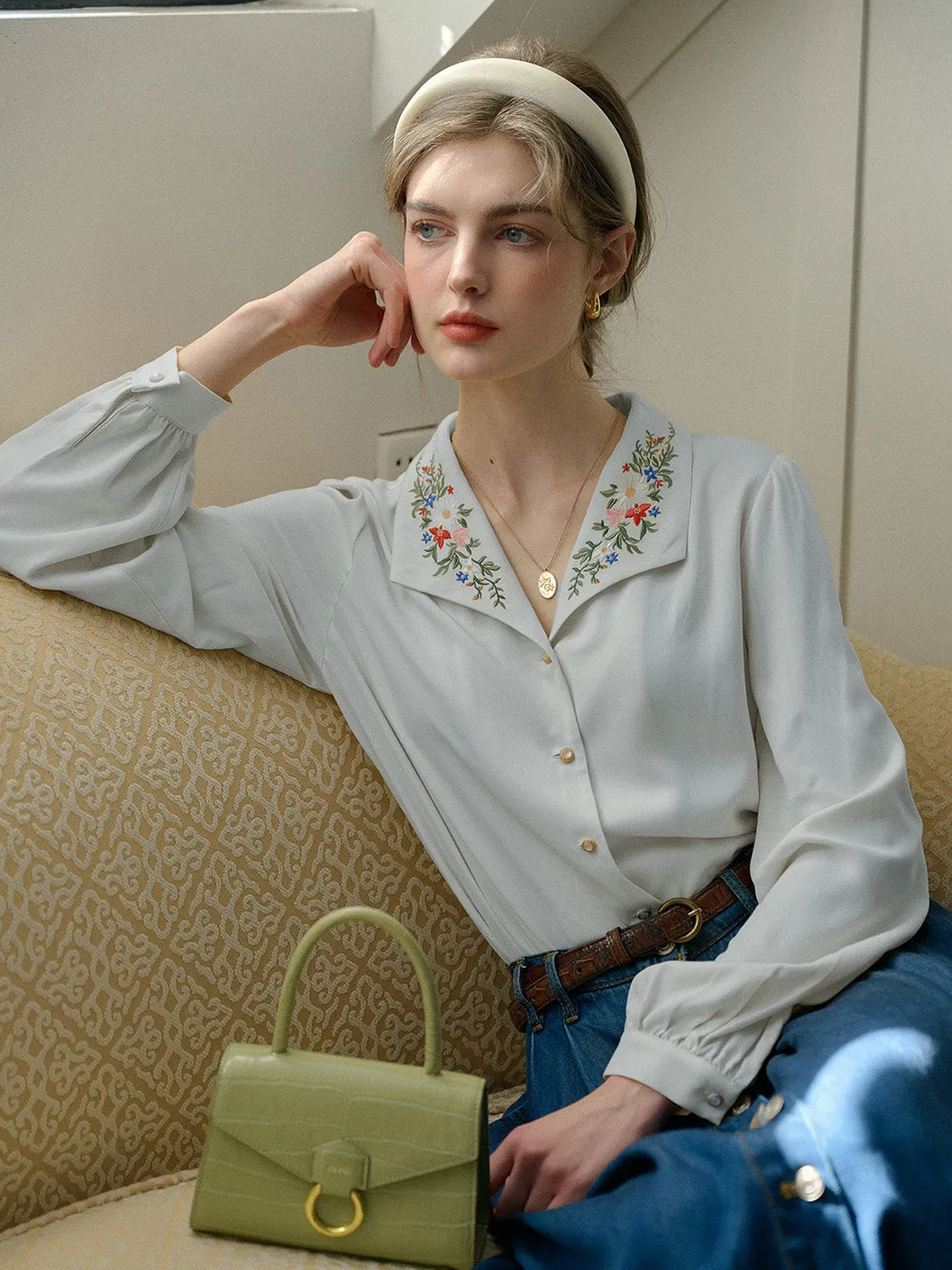 【Final Sale】Anne Embroidered Contrast Color Casual Daily Fashionable Elegant Charming Blouse - Blue sold by Simple Retro product image thumbnail 3