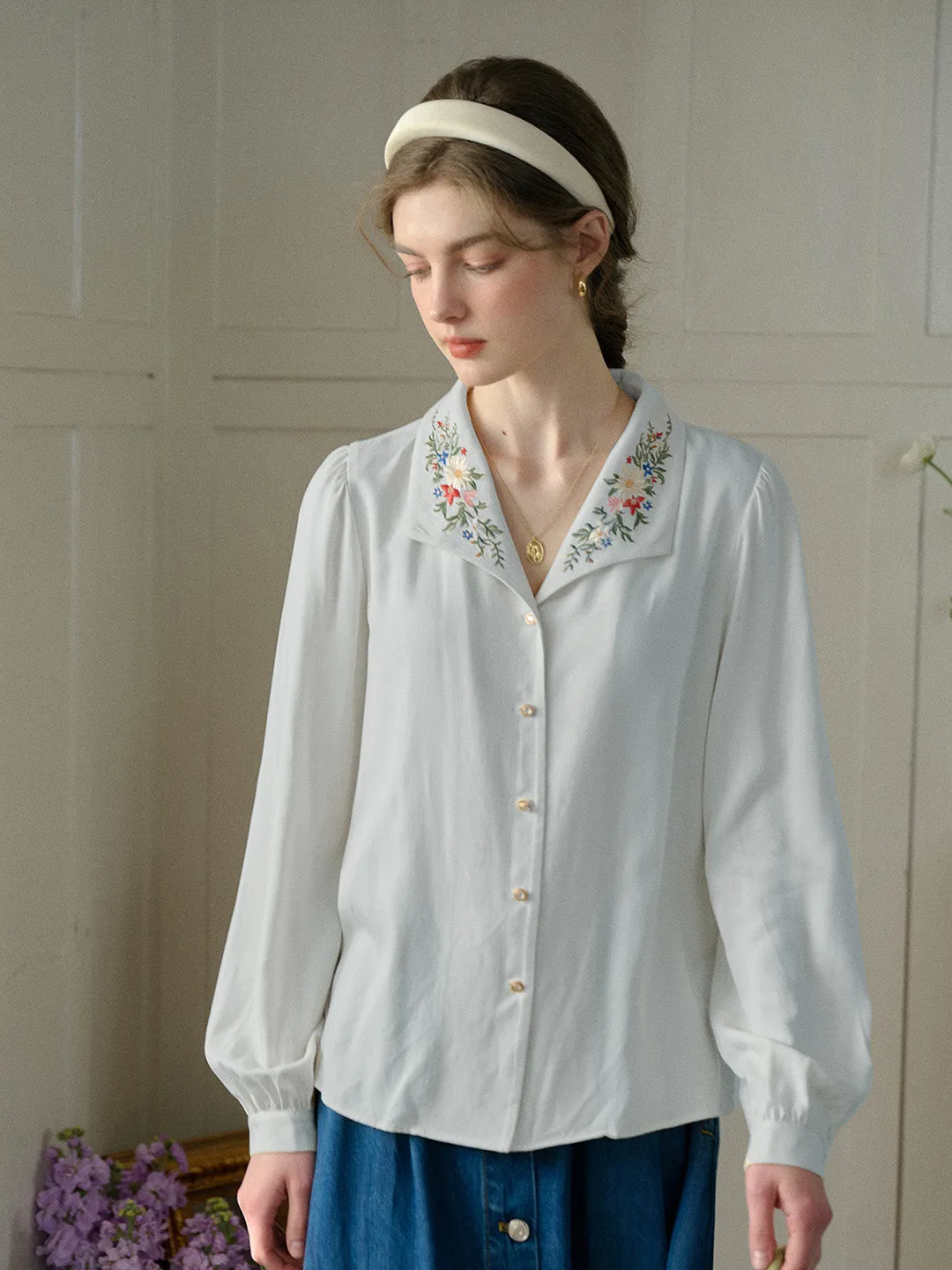 【Final Sale】Anne Embroidered Contrast Color Casual Daily Fashionable Elegant Charming Blouse - Blue sold by Simple Retro product image thumbnail 5